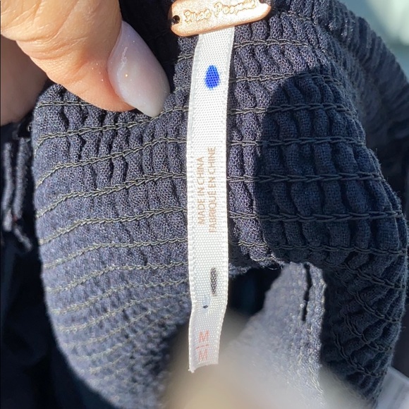 Free People wrap around top black size M - Picture 3 of 8